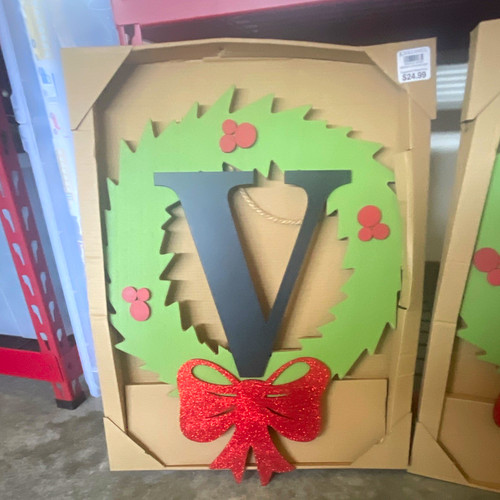 Wooden letter wreath sign - v,